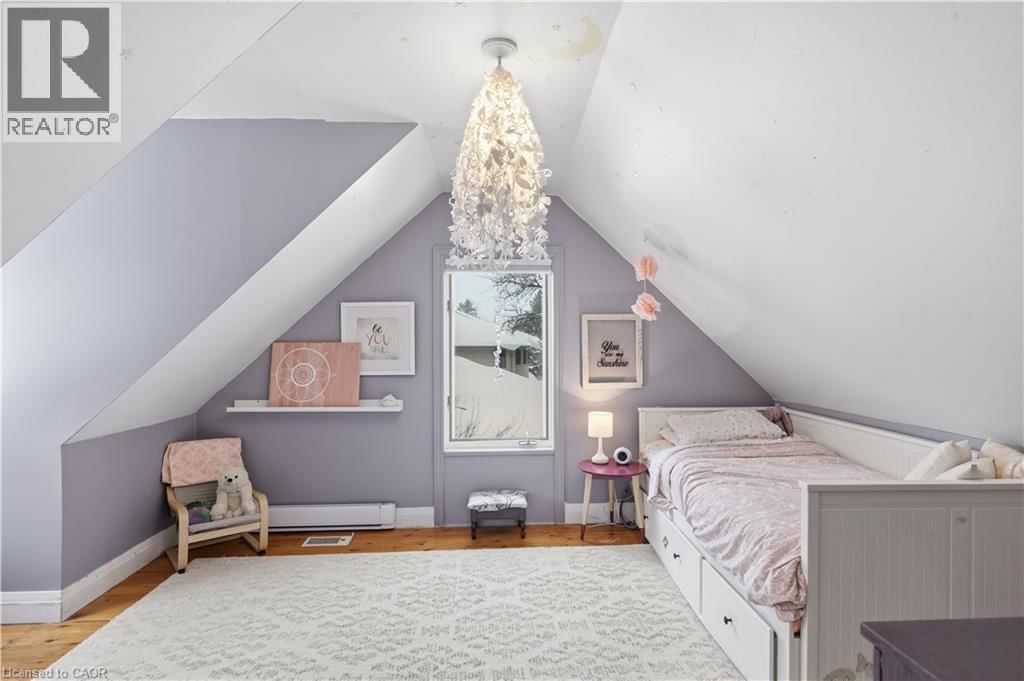 115 ROSLIN AVENUE SOUTH Image 21