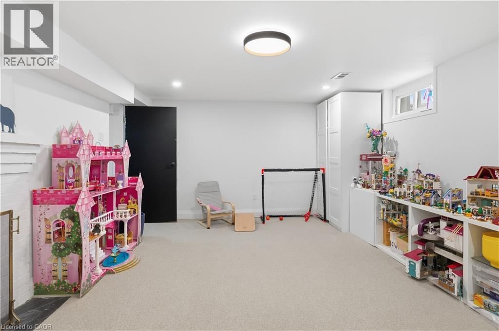 115 ROSLIN AVENUE SOUTH Image 24