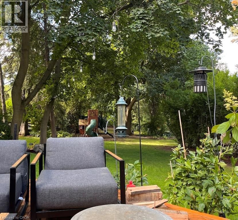 115 ROSLIN AVENUE SOUTH Image 34