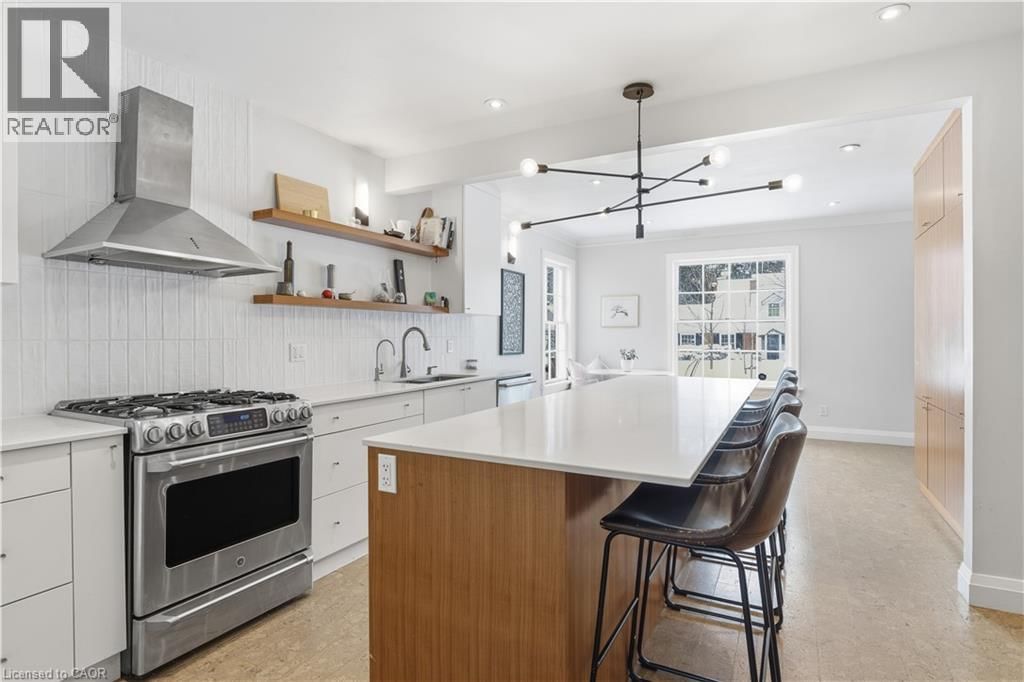 115 ROSLIN AVENUE SOUTH Image 7