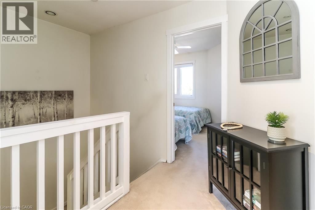 38 - 133 FAIRWAY CRESCENT Image 18