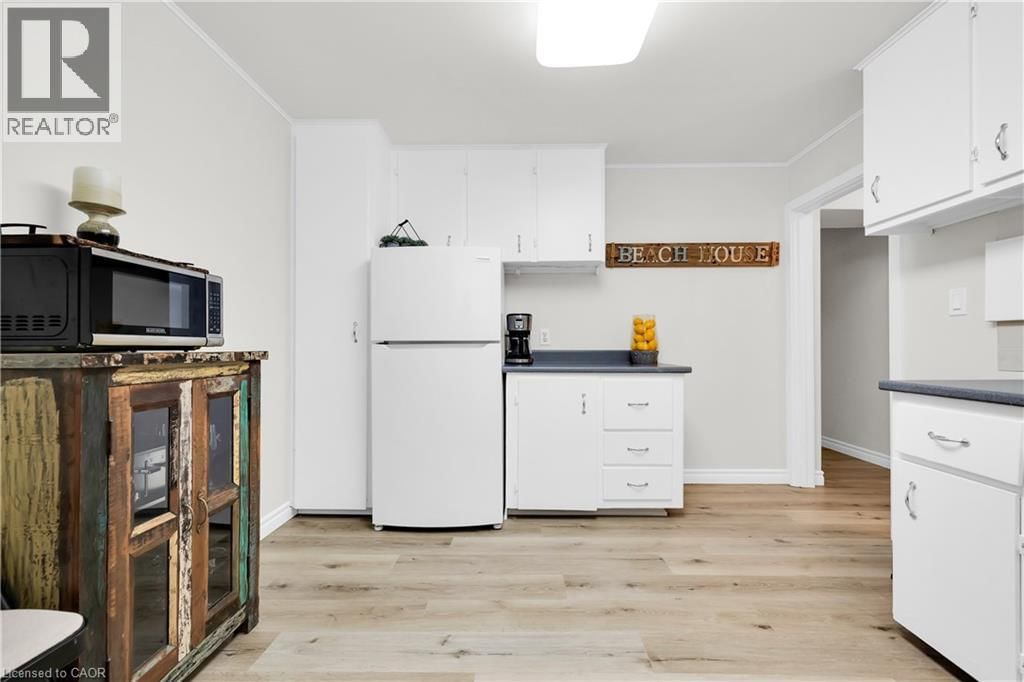 24 - 1347 LAKESHORE ROAD Image 21