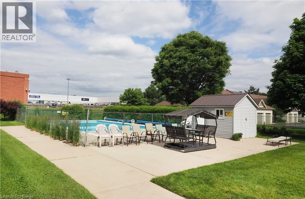 507 - 24 MIDLAND DRIVE Image 4