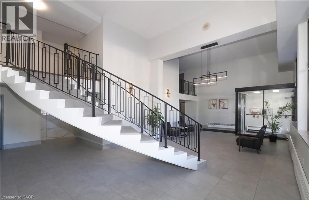 507 - 24 MIDLAND DRIVE Image 9