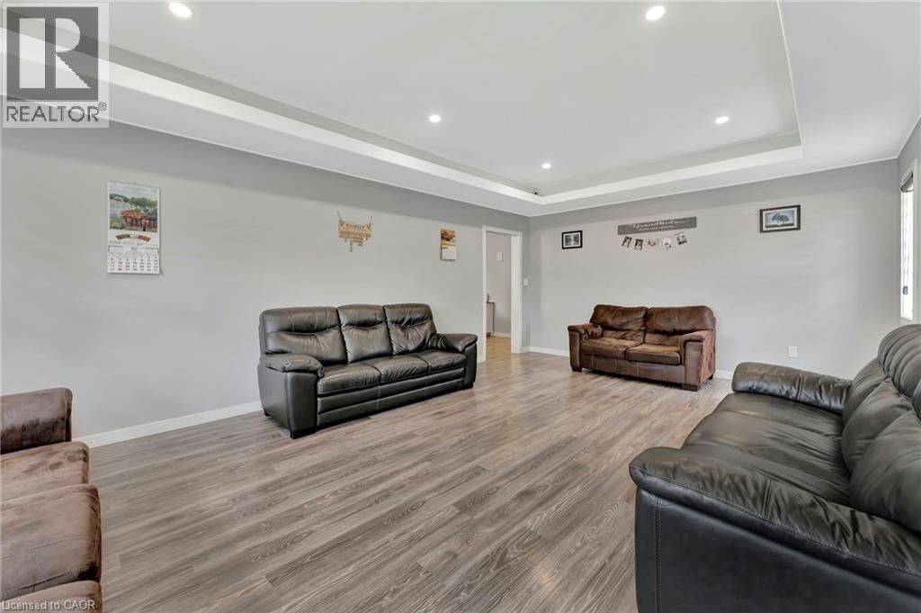 12 ALBERT STREET Image 13