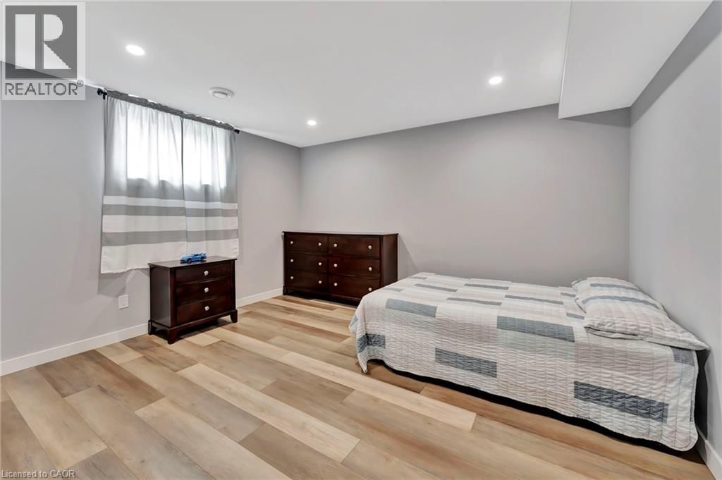 12 ALBERT STREET Image 27