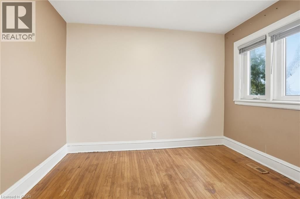 41 PARADISE ROAD SOUTH Image 17