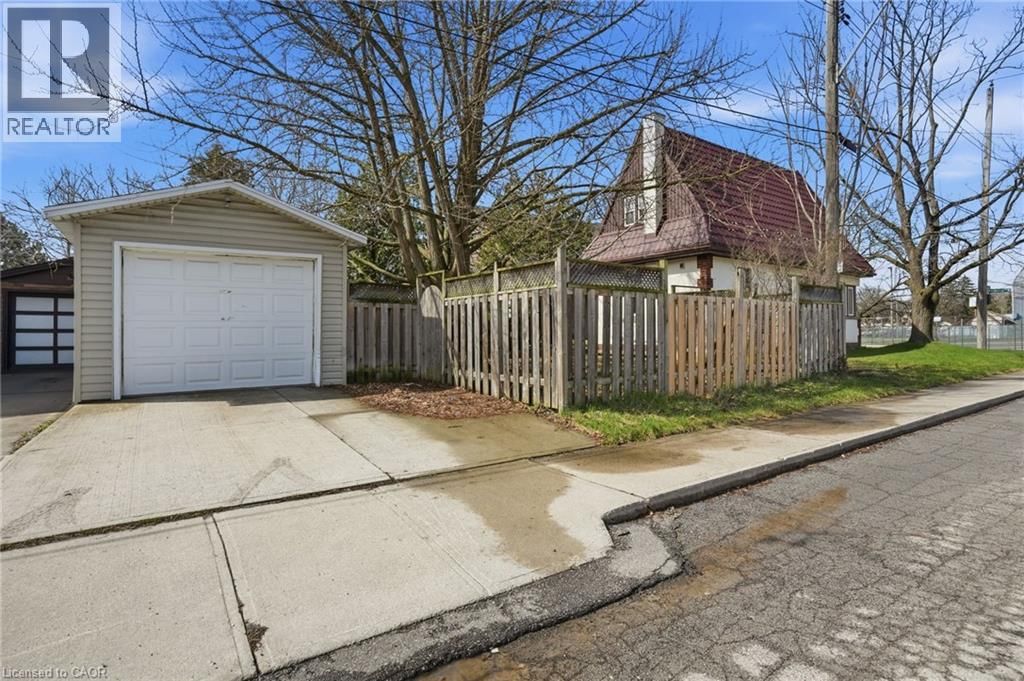 41 PARADISE ROAD SOUTH Image 30