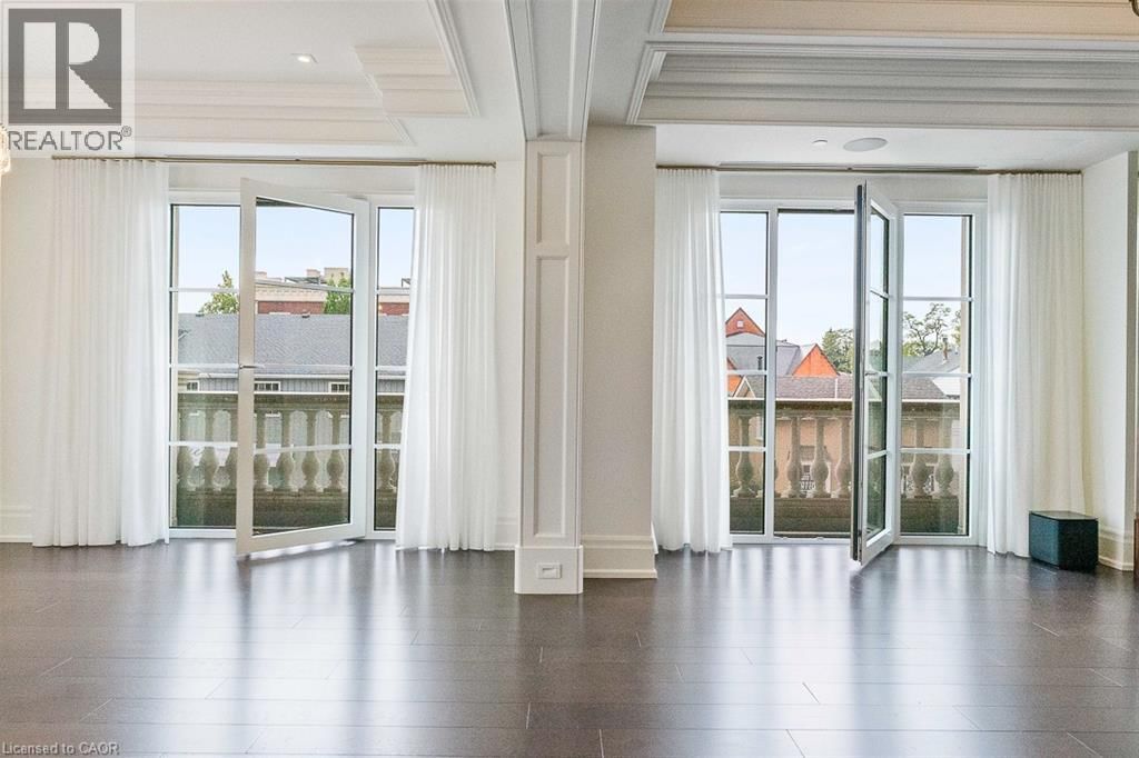 212 - 300 RANDALL STREET Image 18