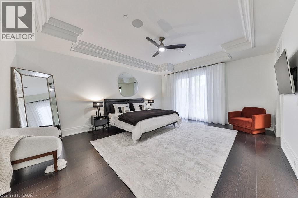 212 - 300 RANDALL STREET Image 32