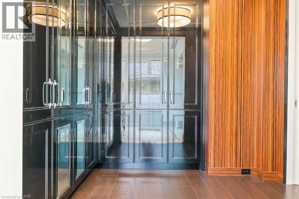 212 - 300 RANDALL STREET Image 37