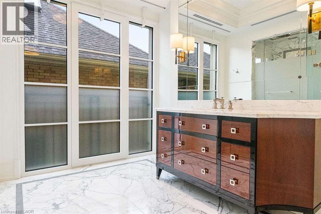 212 - 300 RANDALL STREET Image 38