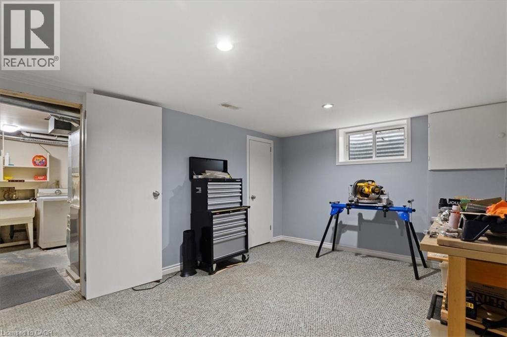 83 ELM STREET Image 43