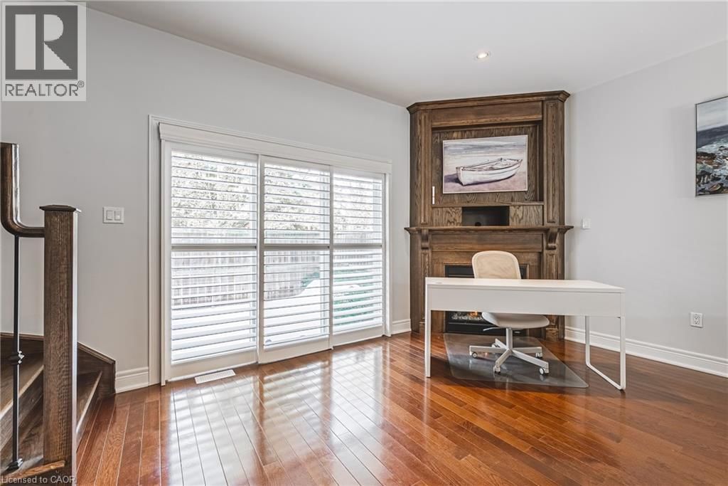 8 - 4115 UPPER MIDDLE ROAD Image 10