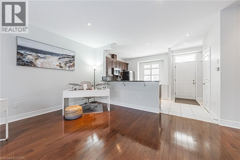 8 - 4115 UPPER MIDDLE ROAD Image 8