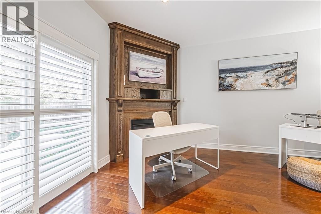 8 - 4115 UPPER MIDDLE ROAD Image 9