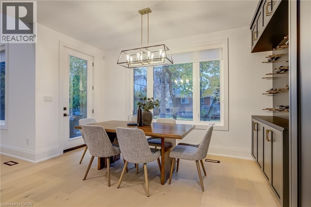 102 CUMMING COURT Image 14