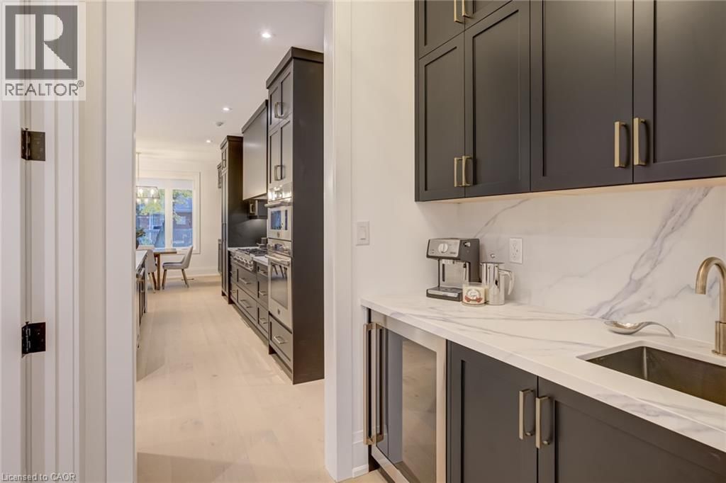 102 CUMMING COURT Image 16