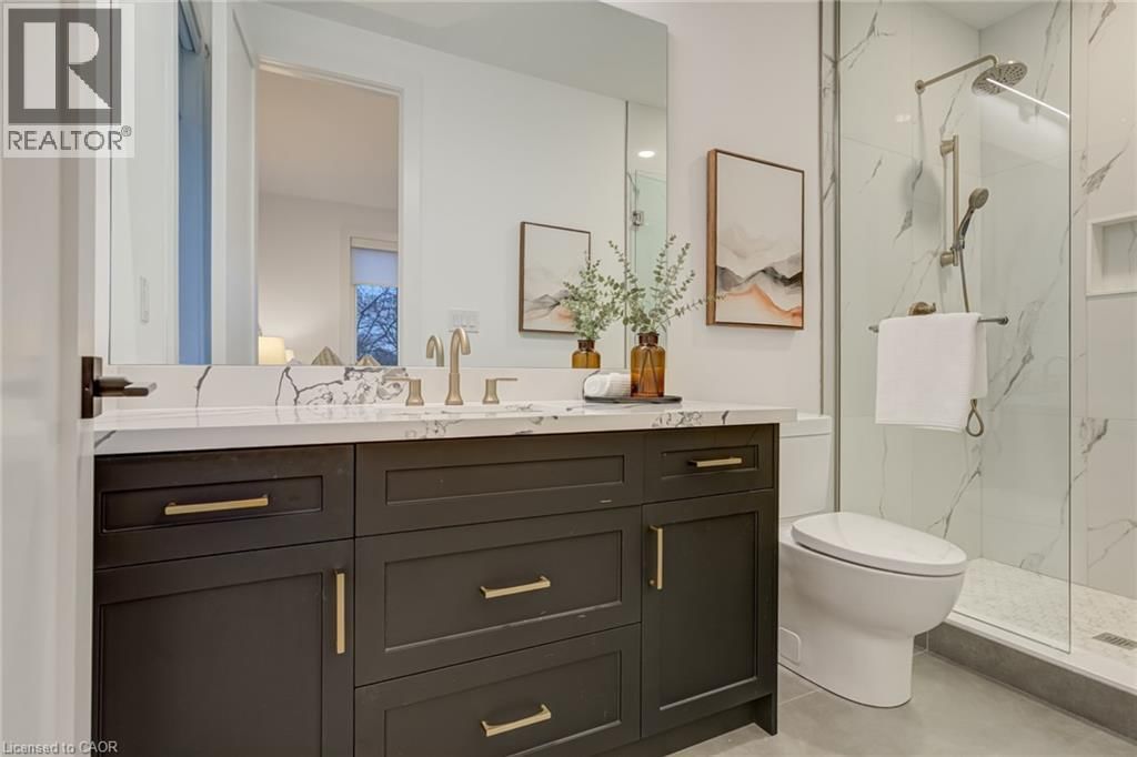 102 CUMMING COURT Image 32