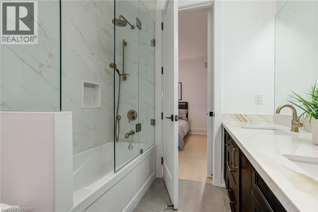 102 CUMMING COURT Image 36