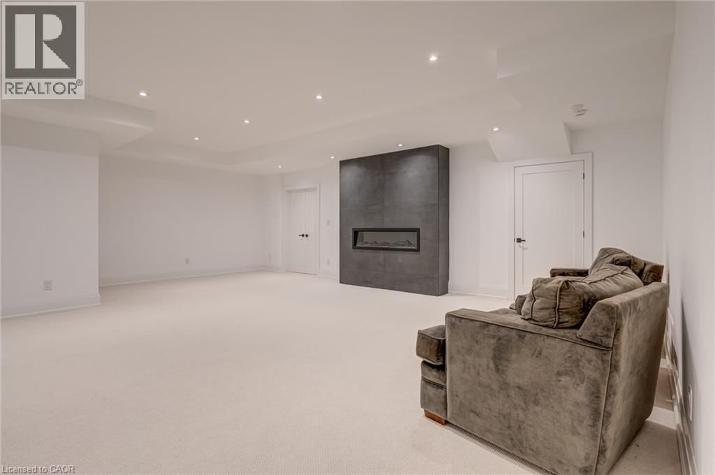 102 CUMMING COURT Image 38