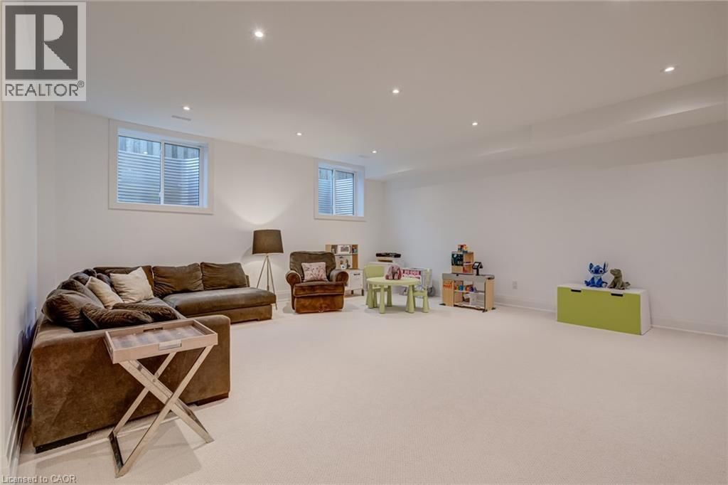 102 CUMMING COURT Image 39