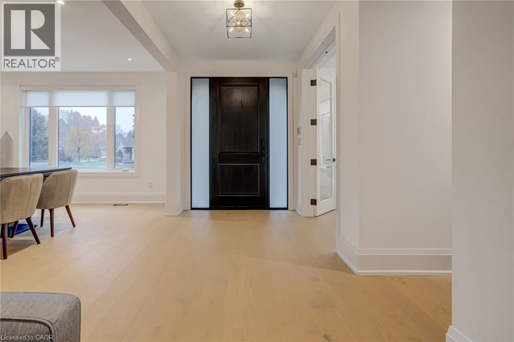 102 CUMMING COURT Image 5