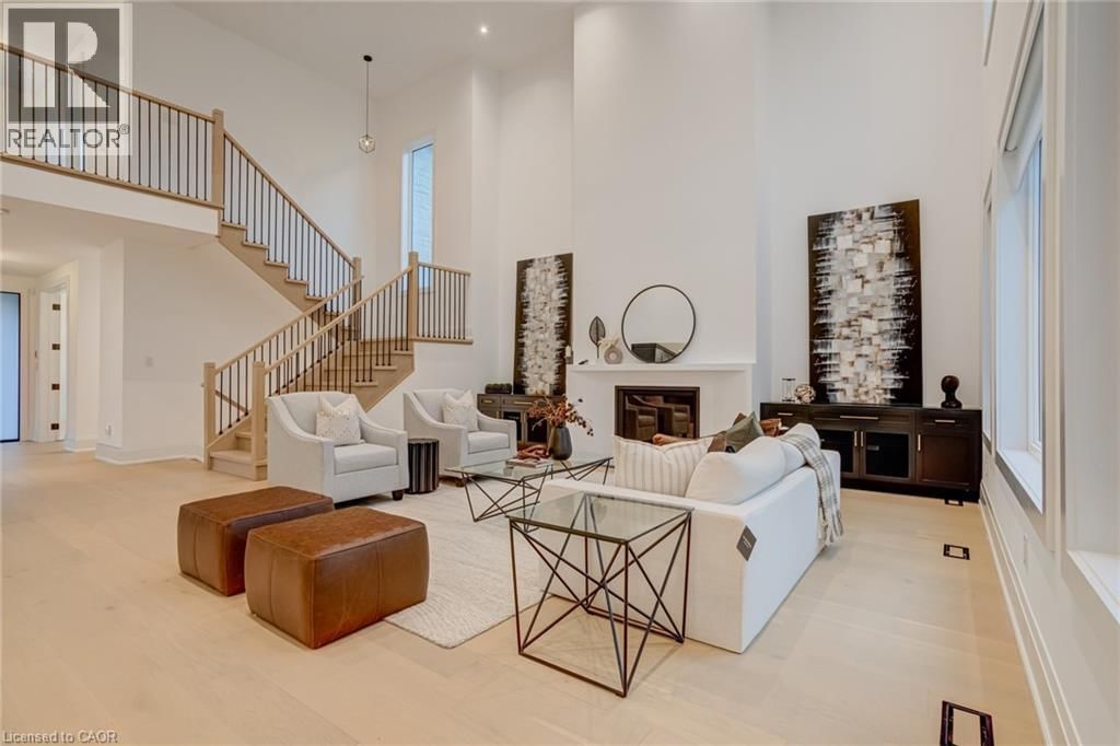 102 CUMMING COURT Image 8