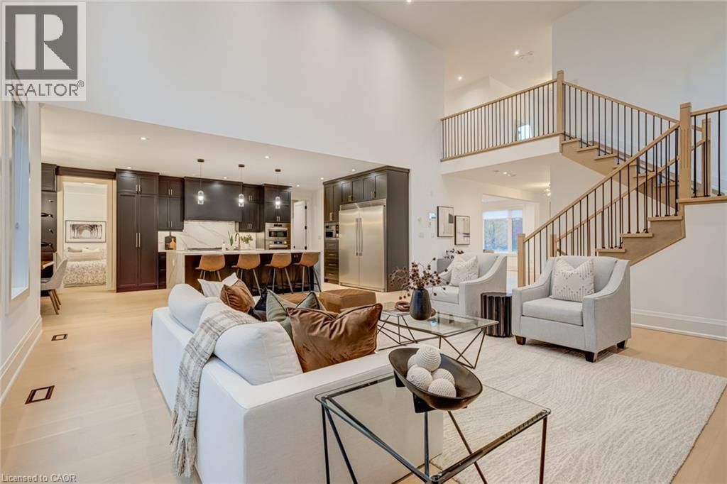 102 CUMMING COURT Image 9