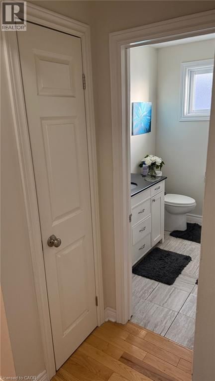 9 VALERIE COURT Image 17