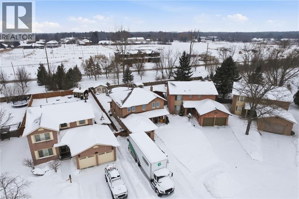 83 BRIARSDALE CRESCENT Image 26