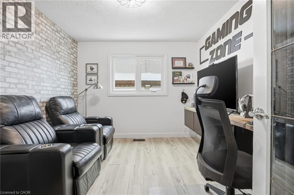 83 BRIARSDALE CRESCENT Image 6