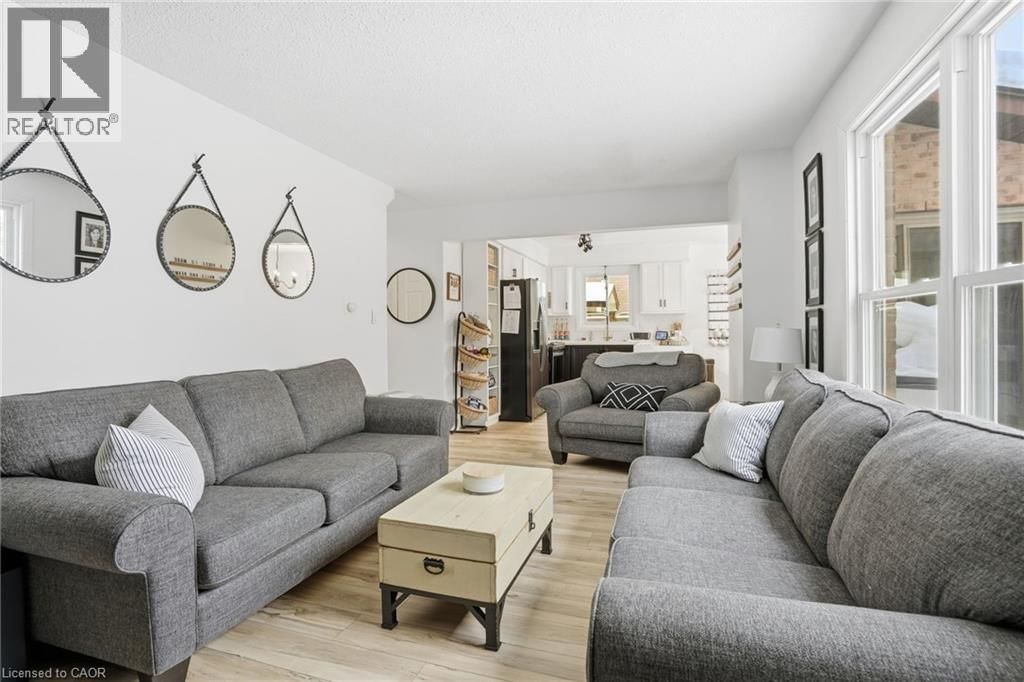 83 BRIARSDALE CRESCENT Image 9