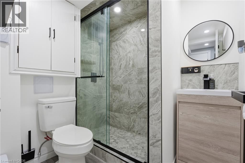 5537 PRINCE EDWARD AVENUE Image 33