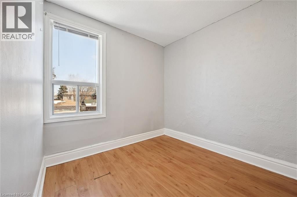 352 DUKE STREET WEST Image 14