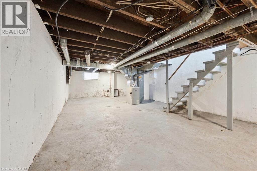 352 DUKE STREET WEST Image 23