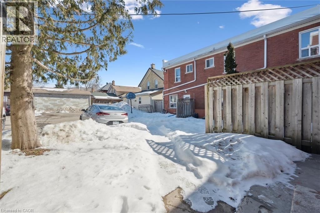 352 DUKE STREET WEST Image 25