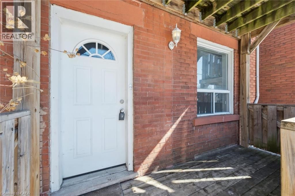 352 DUKE STREET WEST Image 4