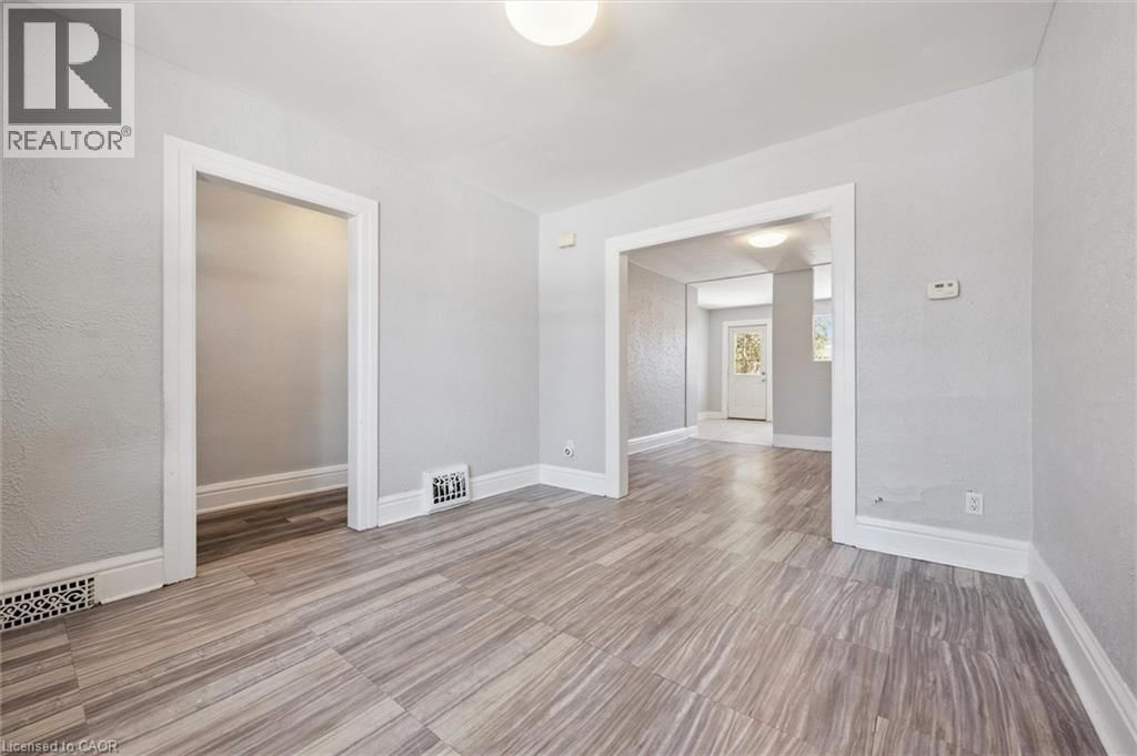 352 DUKE STREET WEST Image 8