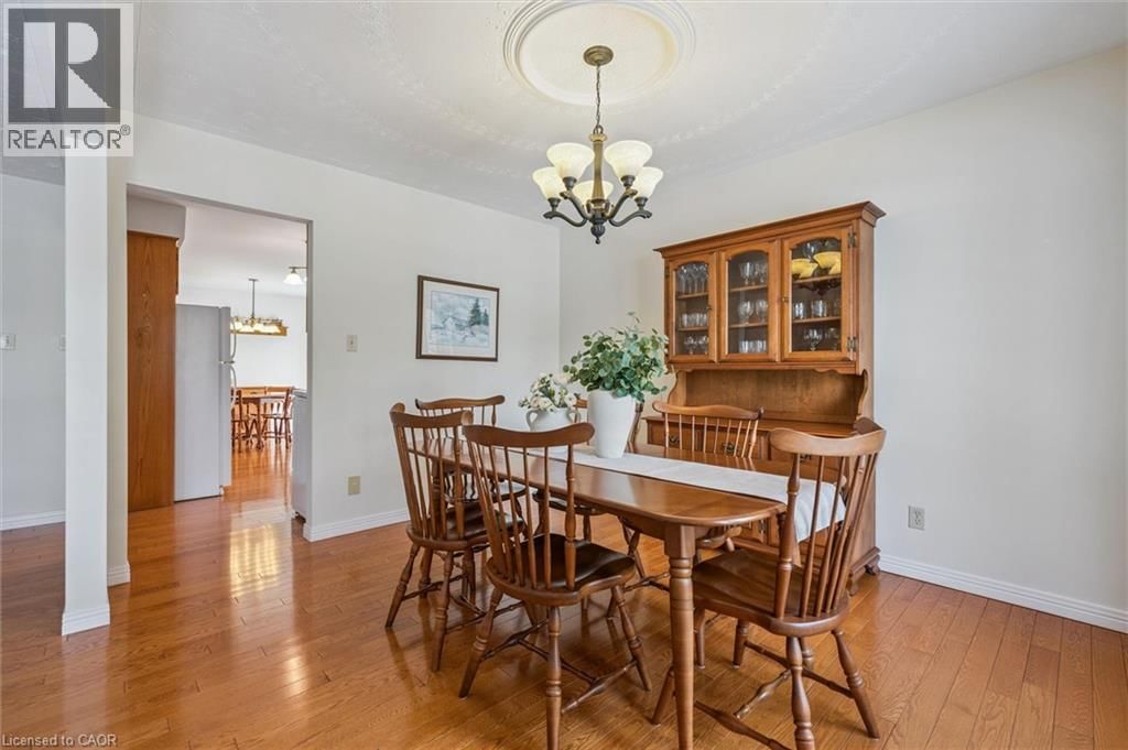 556 STANWOOD CRESCENT Image 12