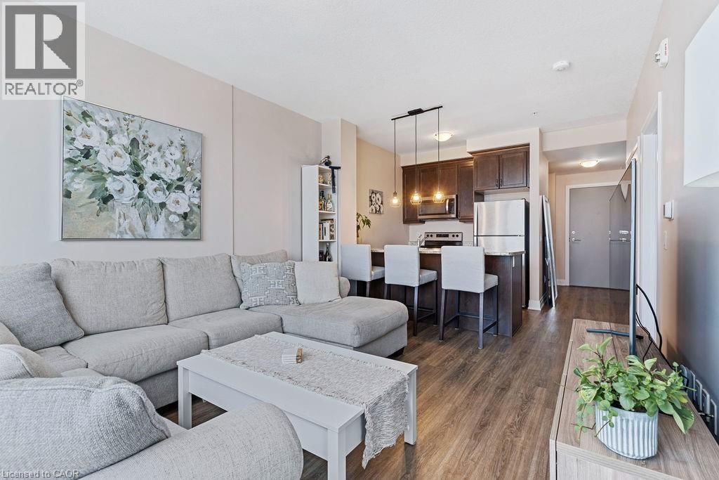 705 - 16 CONCORD PLACE Image 1