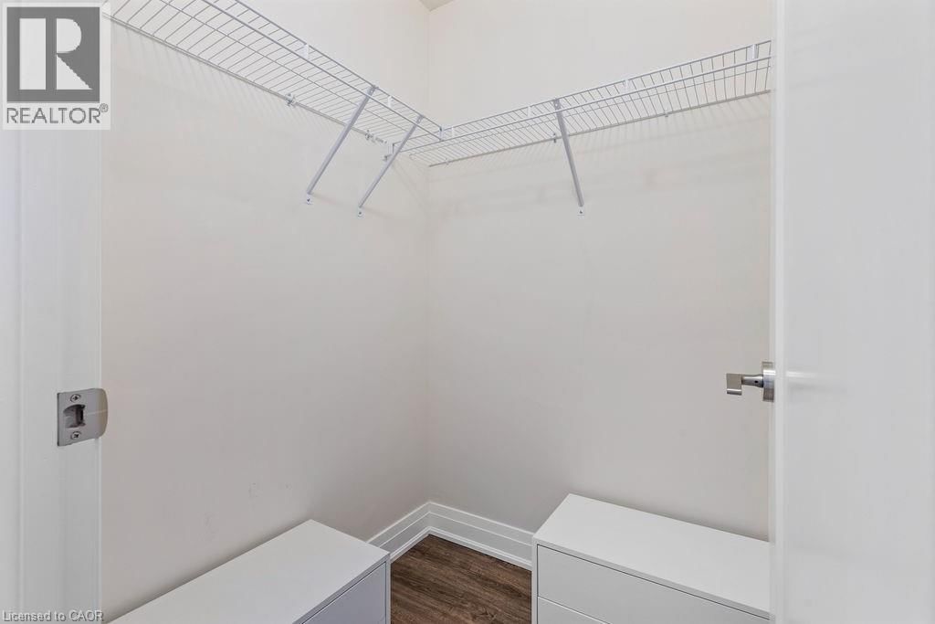 705 - 16 CONCORD PLACE Image 19