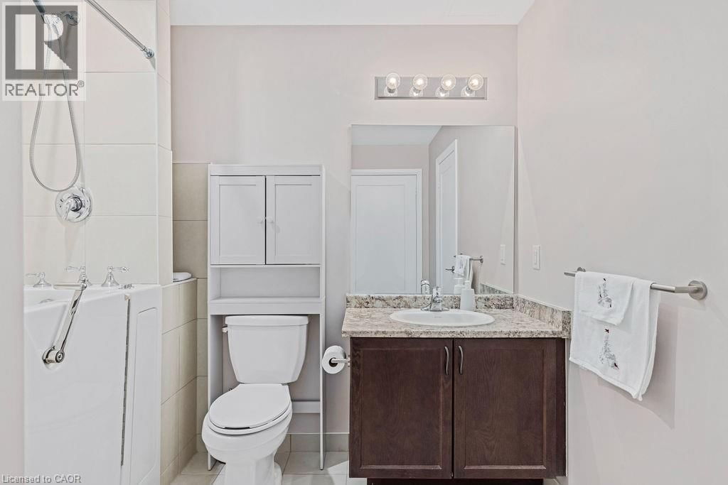 705 - 16 CONCORD PLACE Image 21