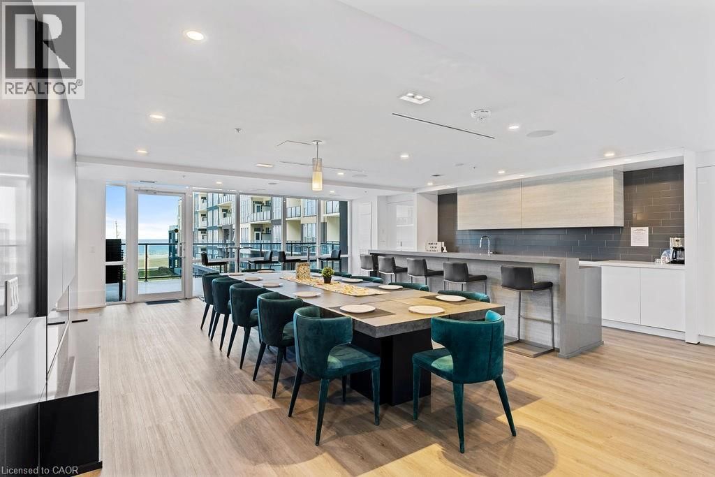 705 - 16 CONCORD PLACE Image 25