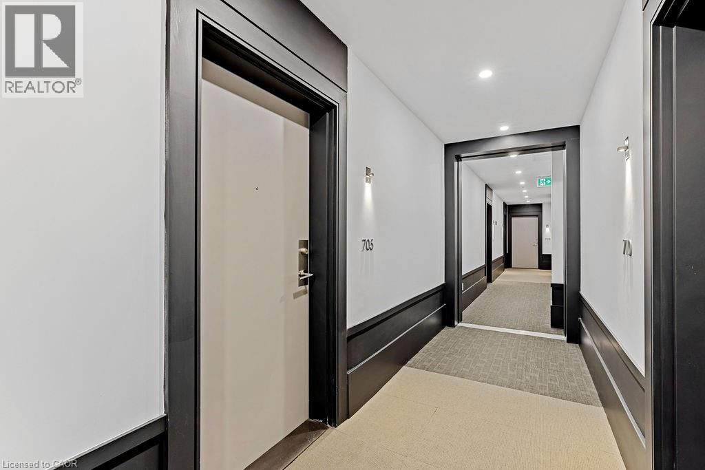 705 - 16 CONCORD PLACE Image 8