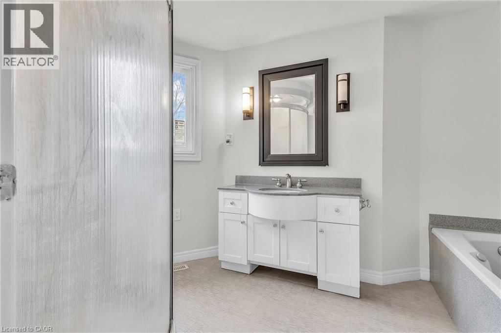 22 BLACKHORNE CRESCENT Image 29