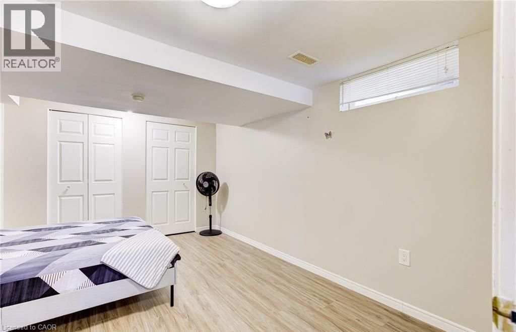 22 BLACKHORNE CRESCENT Image 36