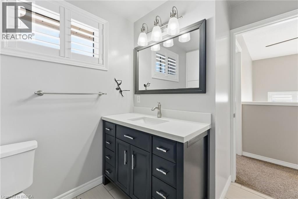 15 ANASTASIA CRESCENT Image 17