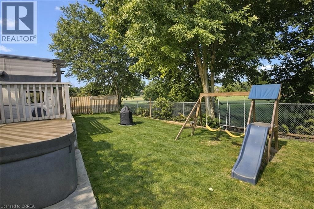 15 ANASTASIA CRESCENT Image 25