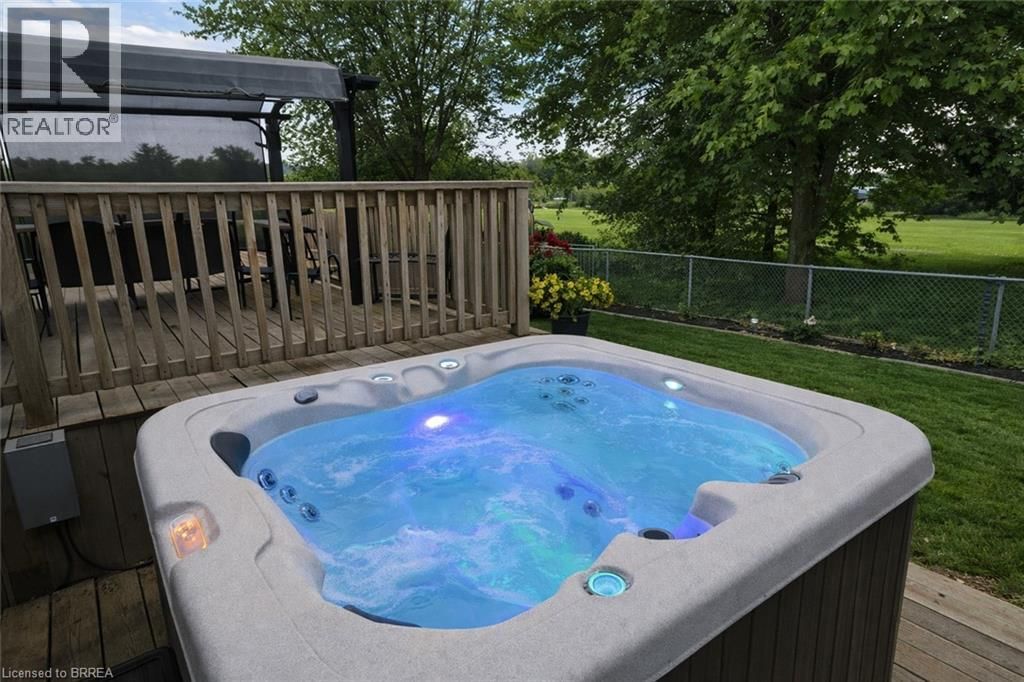 15 ANASTASIA CRESCENT Image 26